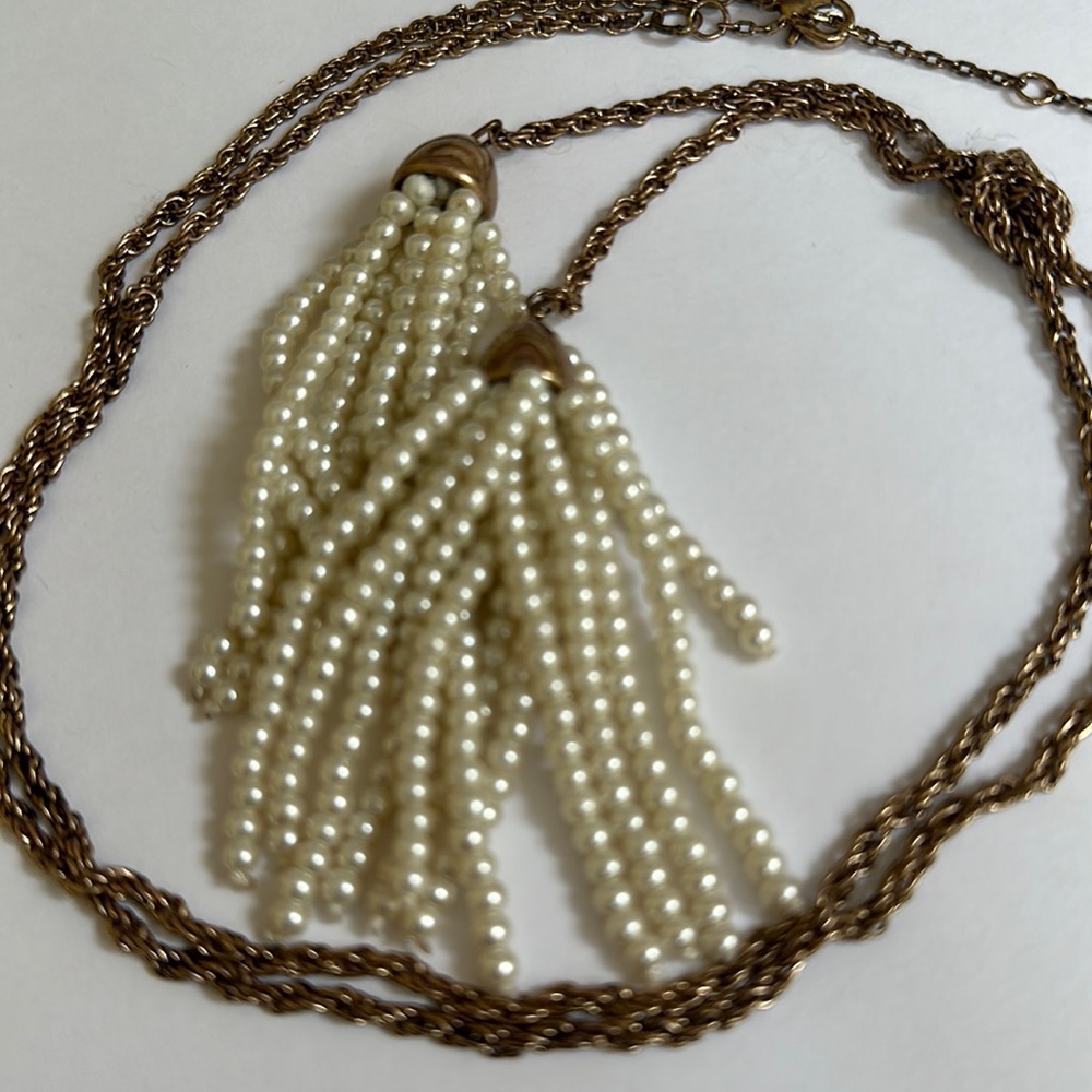 Versona EUC Long Necklace with 2 Pearl “Pendants”, extender chain gold